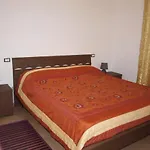 Tra Mare E Montagna Lägenhet *