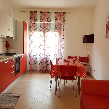 Tra Mare E Montagna Apartman