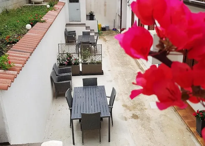 Tra Mare E Montagna アパート バウネーイ